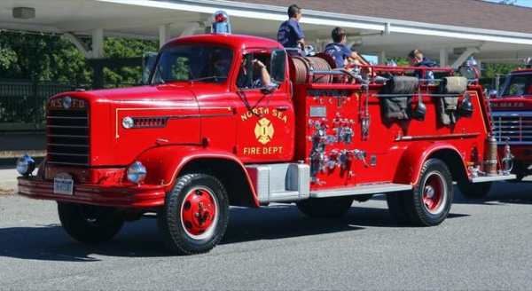Fire Engines Wallpapers FREE screenshot 2