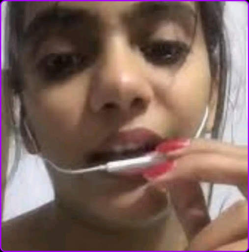 Online desi real girls sexy video chat screenshot 2