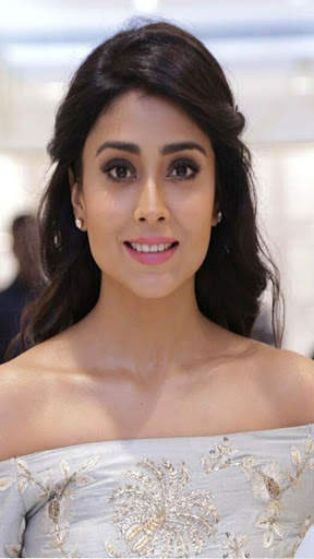 Shriya Saran Wallpapers & Images screenshot 16