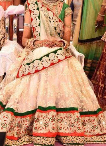 Bridal Lehenga Designs 2021 - Best Wedding Dresses screenshot 3