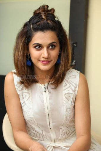 Indian Sexy Girls Wallpaper | Hot Indian Girls screenshot 2