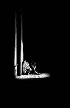 Alone Wallpaper 1 تصوير الشاشة