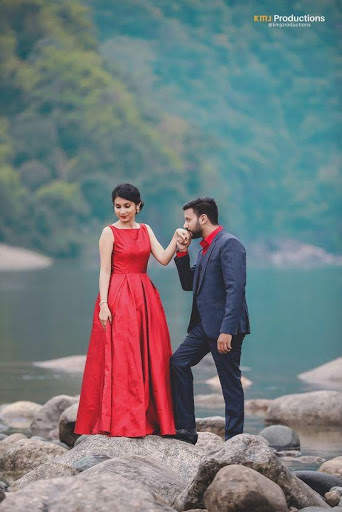 Couple Pose - Wedding Photography- Couple Shoot screenshot 4
