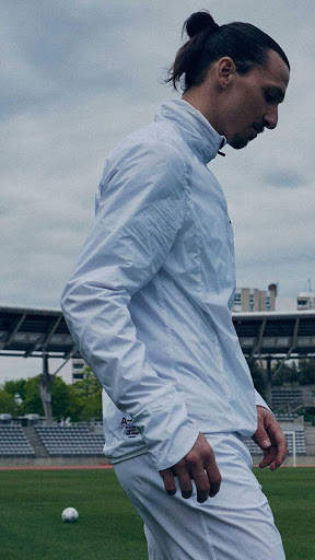 Zlatan Ibrahimovic 4K Wallpaper screenshot 22