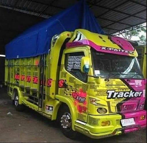 Modified Canter Mania Truck screenshot 3