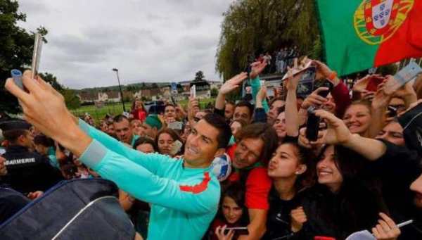 Selfie With cristiano ronaldo 2018 screenshot 4
