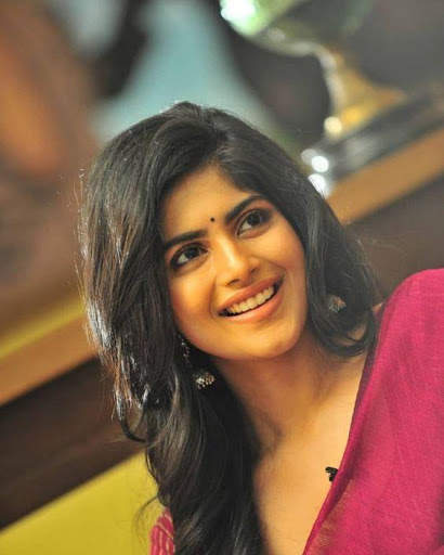 Megha Akash Hot Wallpapers screenshot 3