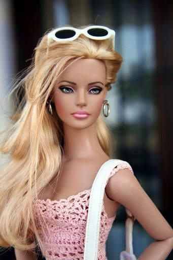 Doll Wallpapers HD screenshot 1