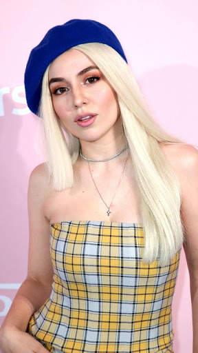 Ava Max Wallpaper screenshot 2