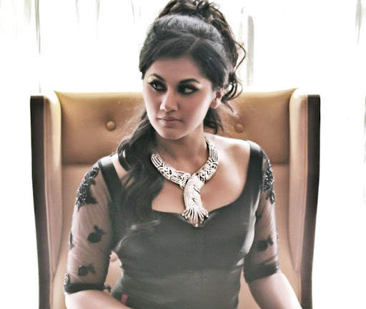 Taapsee Pannu Wallpapers HD screenshot 13