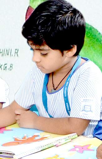 Vidhya Matric School screenshot 1