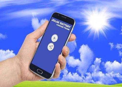 Solar Phone Battery Charger Prank स्क्रीनशॉट 1
