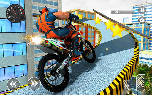 Superheroes Mega Ramp  Bike Racing Game screenshot 2