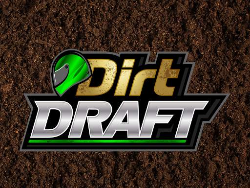 Dirt Draft - Fantasy Dirt Track Racing screenshot 2
