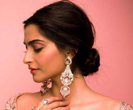 Sonam Kapoor Wallpapers HD screenshot 8