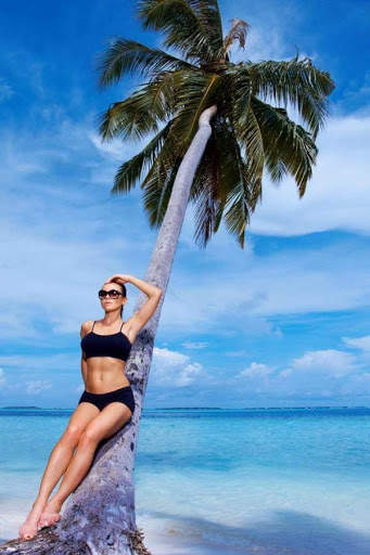 Hot Sexy Bikini Girls Wallpapers - 2020 screenshot 3