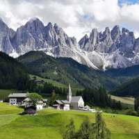 Landscape images for wallpapers on 9Apps
