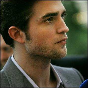 Robert Pattinson HD Wallpaper 1 تصوير الشاشة