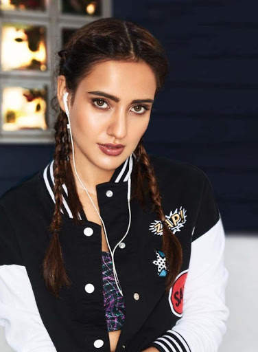 Neha Sharma Wallpapers HD screenshot 11
