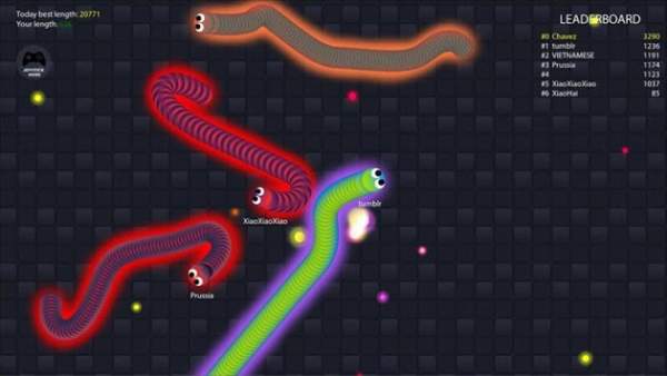 Slider.io 2 - Snake Candy: Hexar screenshot 1