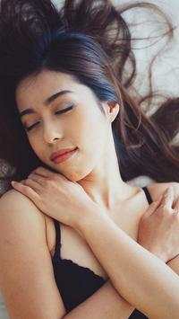 Sexy Girl On The Bed Wallpaper screenshot 5