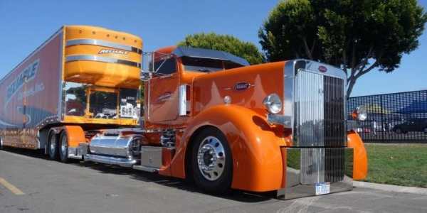 Big Trucks Live Wallpaper screenshot 2