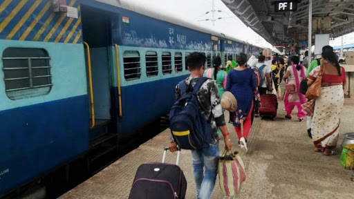 PNR Status Train Running Status Check screenshot 1