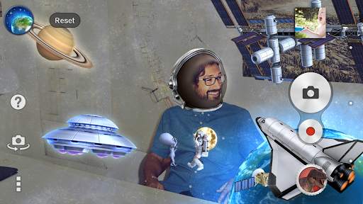 Space screenshot 1