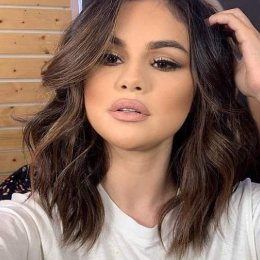 Selena Gomez Wallpapers HD 1.0