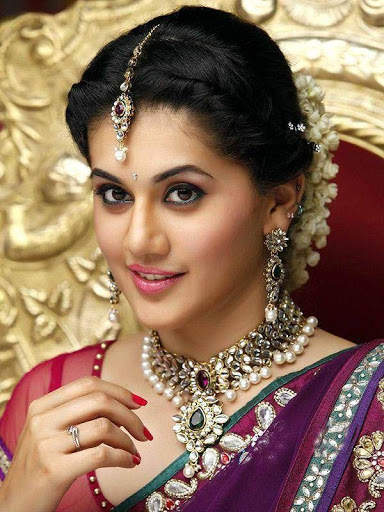 Taapsee Pannu Wallpapers HD screenshot 11