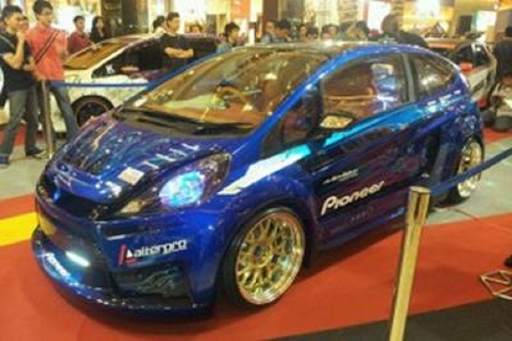 Modifikasi Mobil Honda Jazz screenshot 1