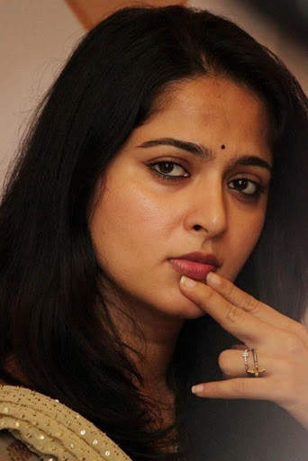 Anushka Shetty Wallpapers HD screenshot 8