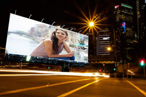 Amazing billboard photo frames HD screenshot 4
