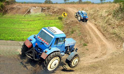 Village Tractor Driving Farm screenshot 1