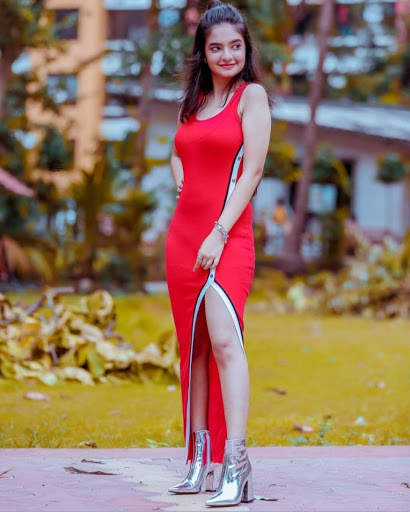 Anushka Sen HD Wallpapers screenshot 2