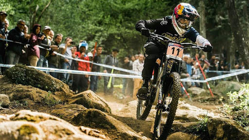 Bike Mayhem Mountain Racing Wallpaper screenshot 5