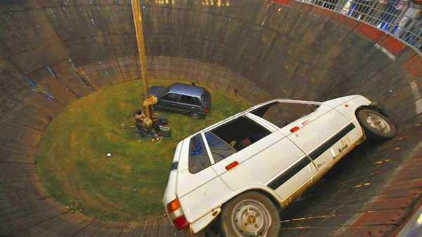 Well Of Death Car Stunt Rider screenshot 5