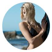 Sexy Beach Bikini Girls Wallpaper 1.1