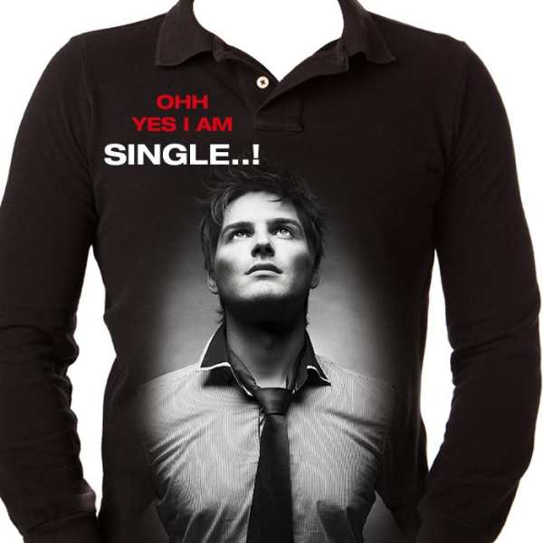 Photo With Text On Tshirt 1 تصوير الشاشة
