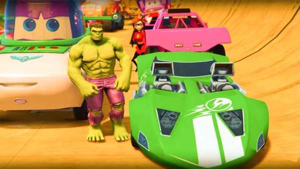 Superhero Car Racing: Car Stunt Racing 2018 screenshot 2