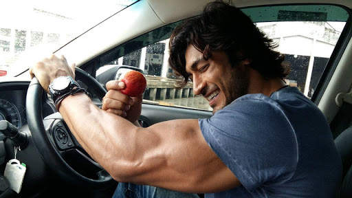 Vidyut Jamwal Wallpapers HD screenshot 9