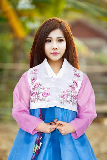 Beautiful Traditional Dress screenshot 2