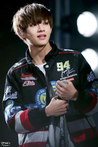BTS V Wallpapers screenshot 6