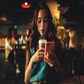 Girls online live chat icon