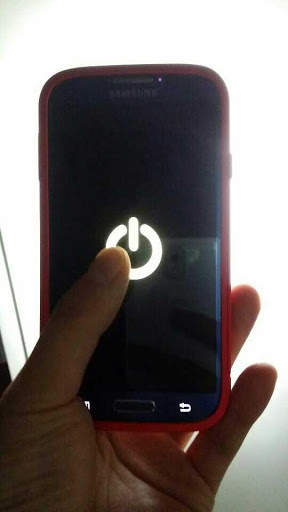 Simple Flashlight screenshot 5