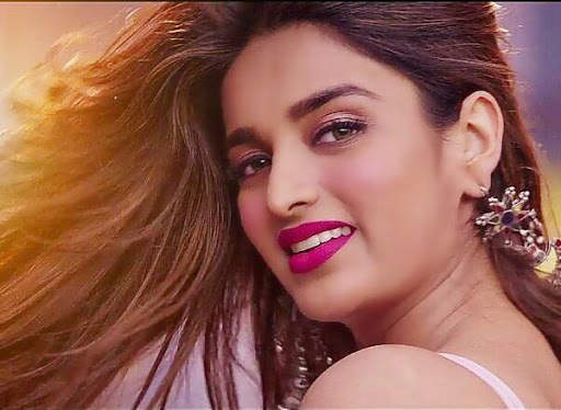 Nidhi Agarwal Wallpapers HD screenshot 15