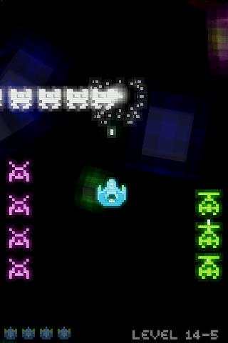 Voxel Invaders (Free) screenshot 1