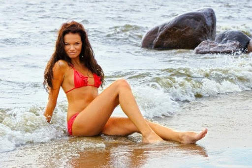 Sexy Hot Bikini Girls Wallpapers 1 screenshot 1