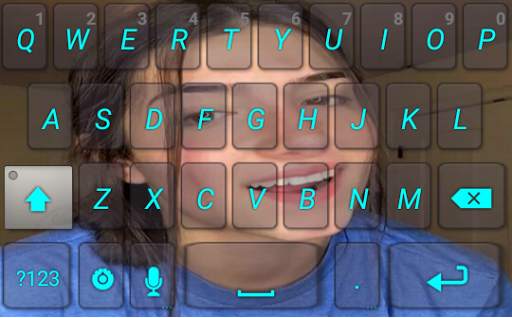 Charli D'amelio Keyboard Themes screenshot 2