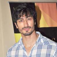 Vidyut Jammwal HD Wallpapers icon
